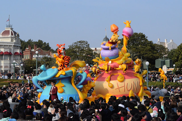 japan-tokyo-disneyland-parade-3