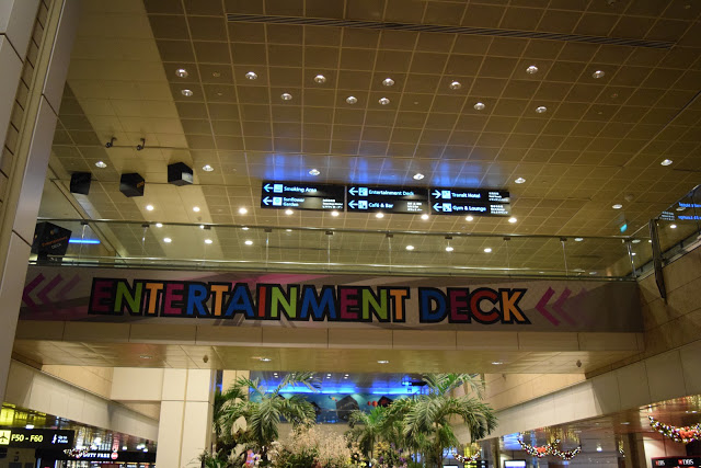 singapore-changi-airport-entertainment-deck